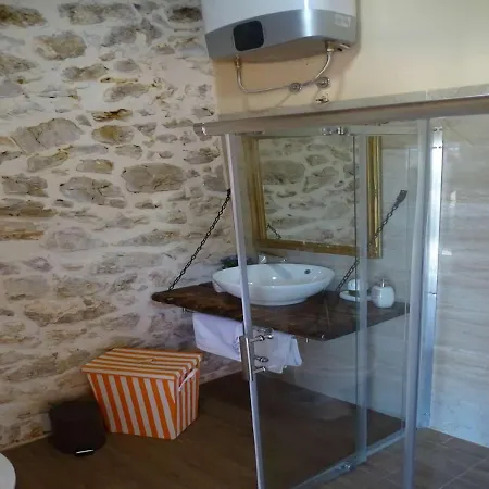 Stone Villa With Pool For 12 Guests *